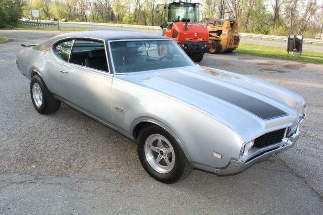 1969 Oldsmobile 442 - photo 2