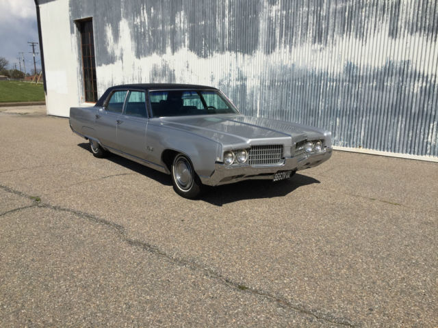 1969 Oldsmobile Ninety-Eight - photo 10