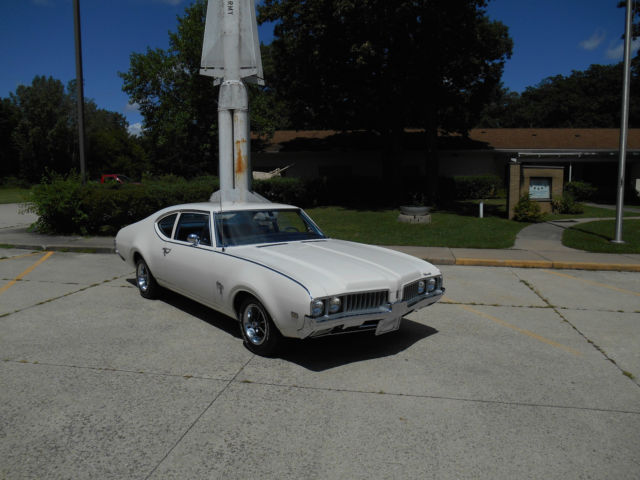 1969 Oldsmobile Cutlass - photo 2