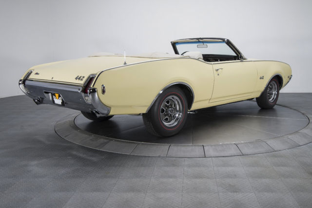 1969 Oldsmobile Cutlass 442 - photo 4