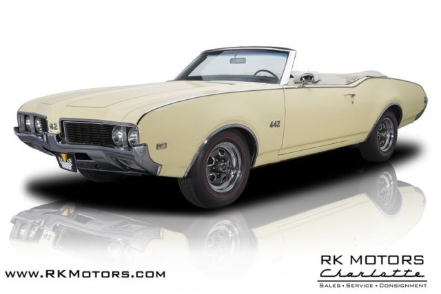 1969 Oldsmobile Cutlass 442 Saffron Yellow Convertible 400 V8 3 Speed Automatic 1969 Oldsmobile Cutlass 442