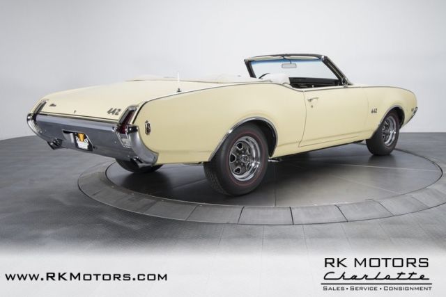 1969 Oldsmobile Cutlass 442 - photo 2