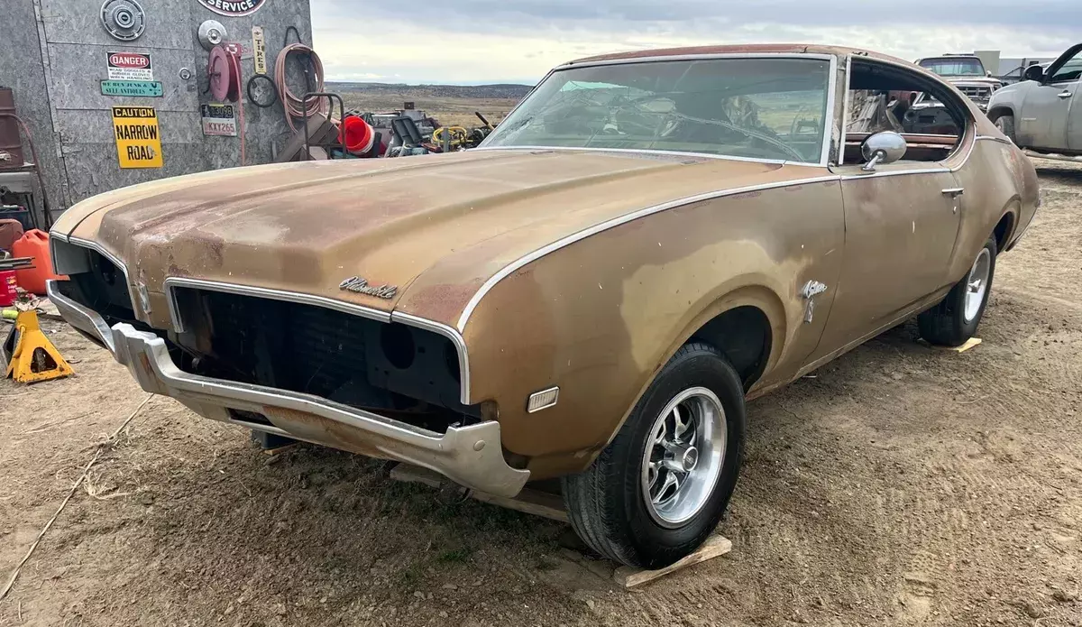 1969 Oldsmobile Cutlass Brown RWD Automatic sports 1969 Oldsmobile Cutlass sports