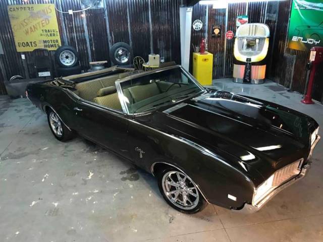 1969 Oldsmobile Cutlass Holiday Coupe S Convertible - photo 2