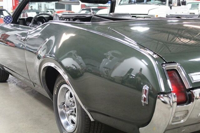 1969 Oldsmobile Cutlass Convertible - photo 10