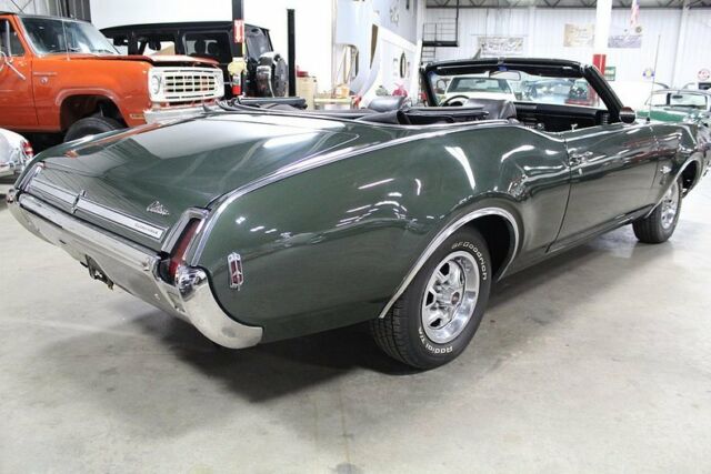 1969 Oldsmobile Cutlass Convertible - photo 5