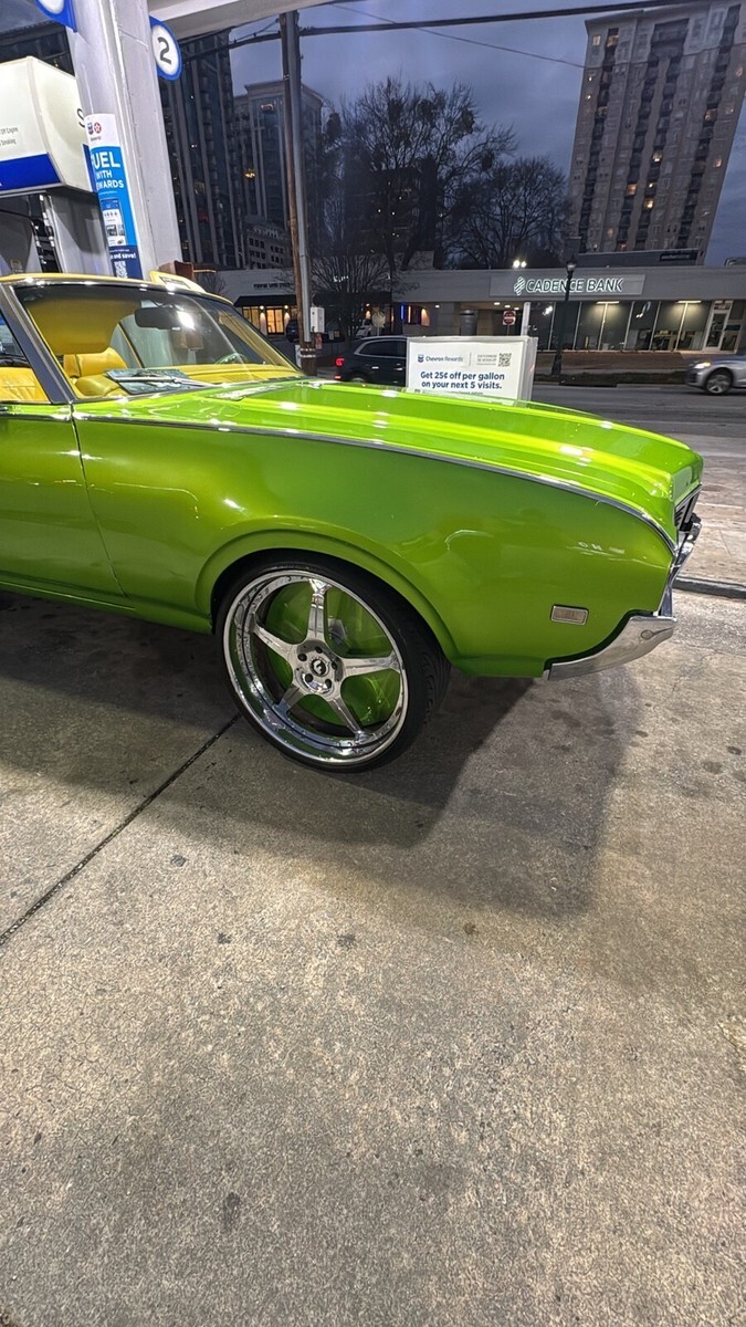 1969 Oldsmobile Cutlass chrome - photo 2