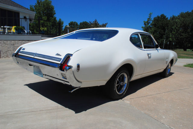 1969 Oldsmobile Cutlass S - photo 6