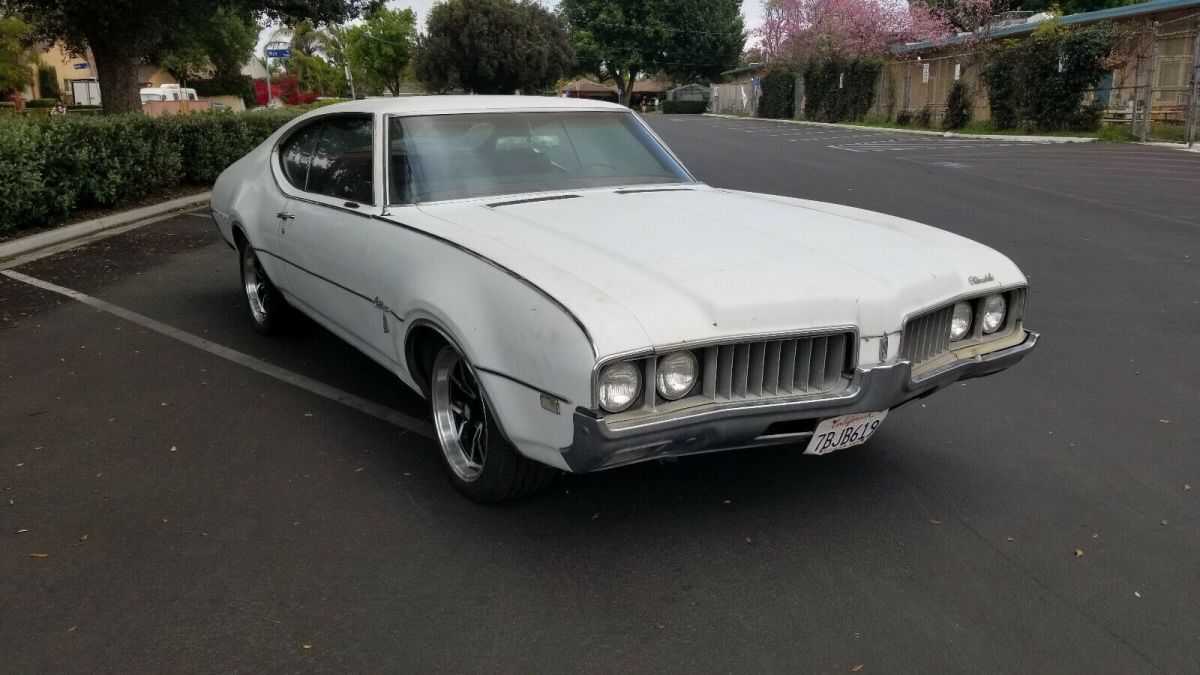 1969 Oldsmobile Cutlass S - photo 3