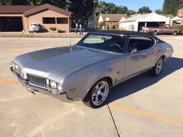 1969 Oldsmobile Cutlass - photo 2