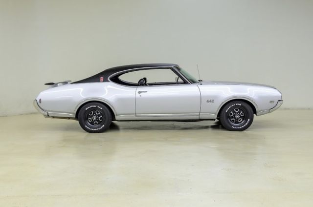 1969 Oldsmobile Cutlass -- - photo 4