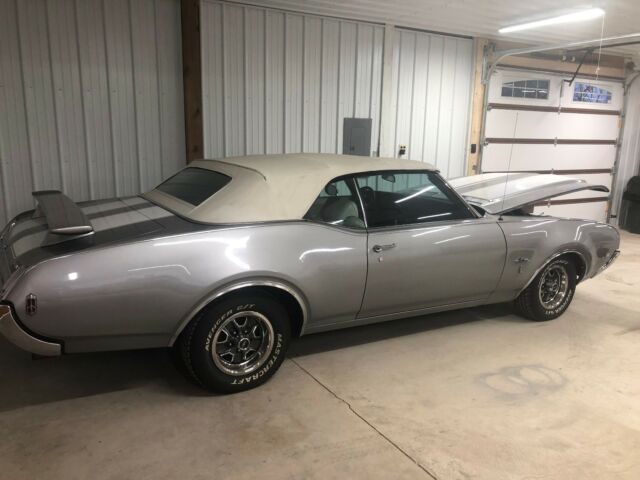 1969 Oldsmobile Cutlass Supreme Convertible - photo 6