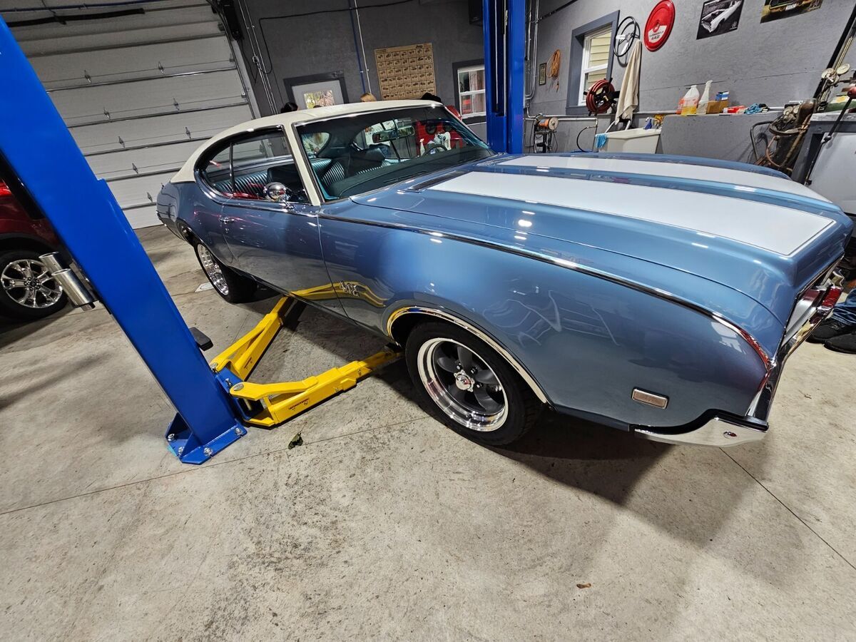 1969 Oldsmobile F85 - 442 Holiday Coupe 400 CID, 325 Horsepower Air, Loaded 1969 Oldsmobile 442 F85 442 Holiday Coupe