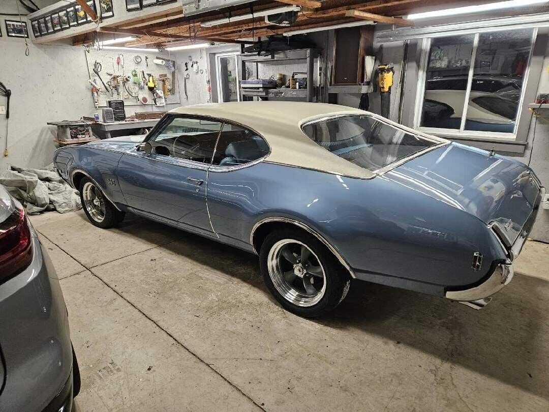 1969 Oldsmobile 442 F85 442 Holiday Coupe - photo 2