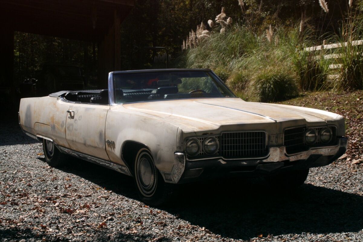 1969 Oldsmobile Ninety-Eight Convertible - photo 3