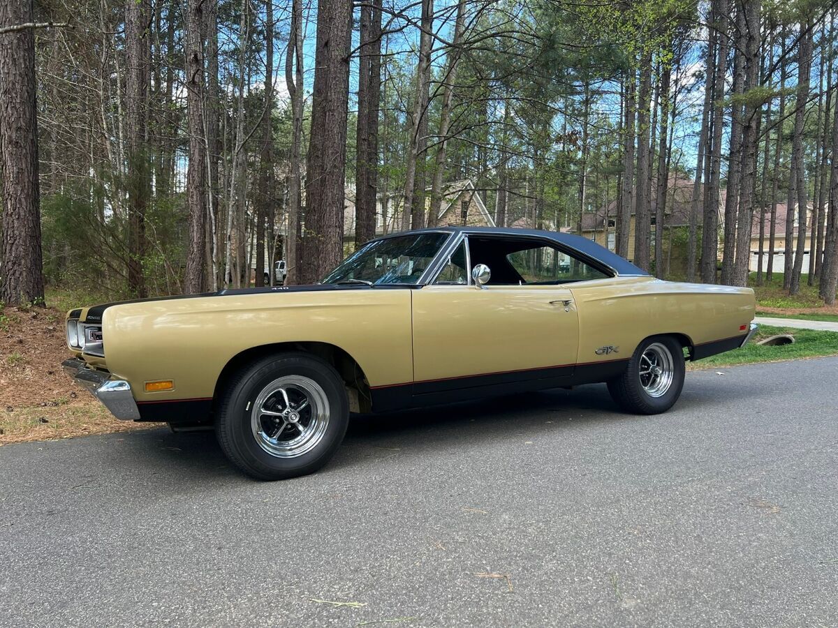 1969 Plymouth GTX 2dr Hardtop - photo 10