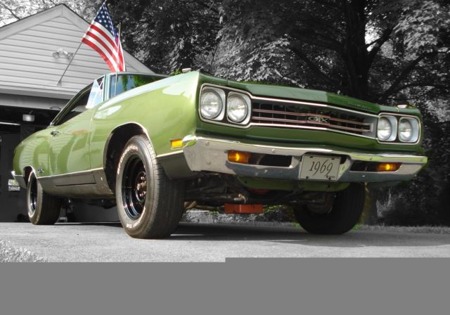 1969 Plymouth GTX 4 speed 1969 Plymouth GTX