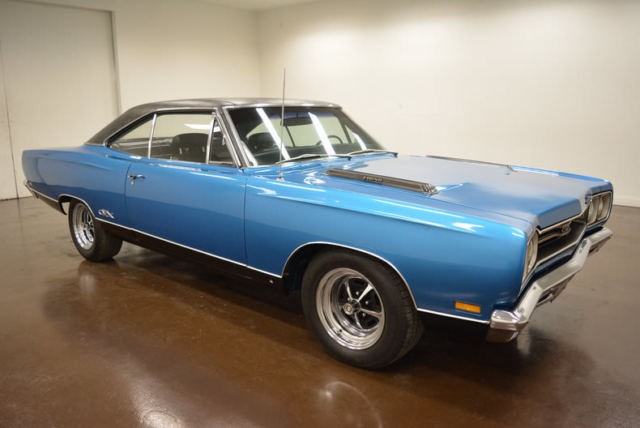 1969 Plymouth GTX 426 HEMI 160 Miles BLUE 426 Hemi 727 1969 Plymouth GTX 426 HEMI --