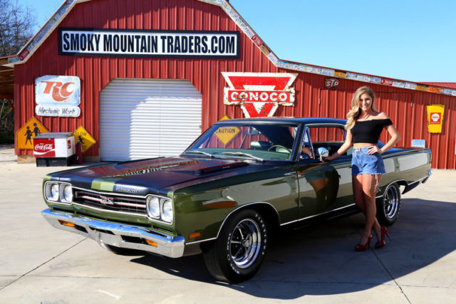 1969 Plymouth GTX Matching Numbers 440 727 Auto 8 3/4 Rear End Correct Colors 1969 Plymouth GTX
