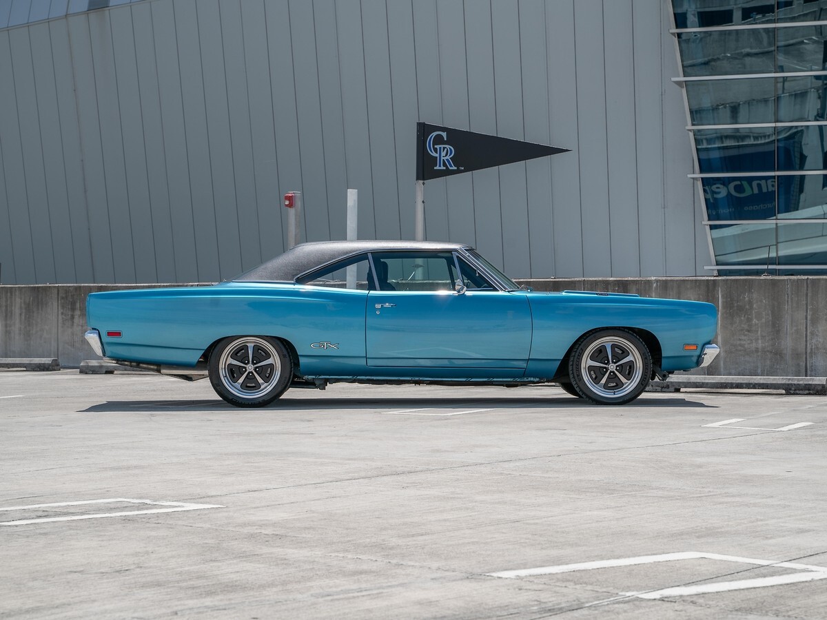 1969 Plymouth GTX - Supercharged Viper V10 Drivetrain - Must See - photo 5