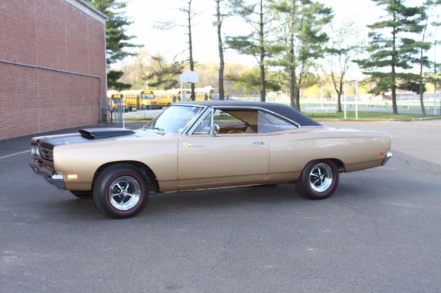 1969 Plymouth Hemi Roadrunner 1969 Plymouth Road Runner 2 Dr. Hardtop