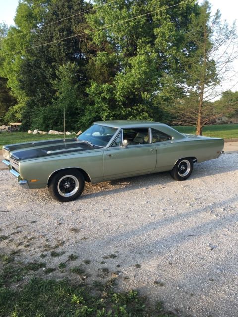 1969 PLYMOUTH ROAD RUNNER 383, 4 SPEED, #'S ENGINE, TRANS, REAR END RM21 SEDAN 1969 Plymouth Road Runner SEDAN