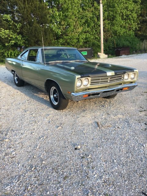 1969 Plymouth Road Runner SEDAN - photo 2