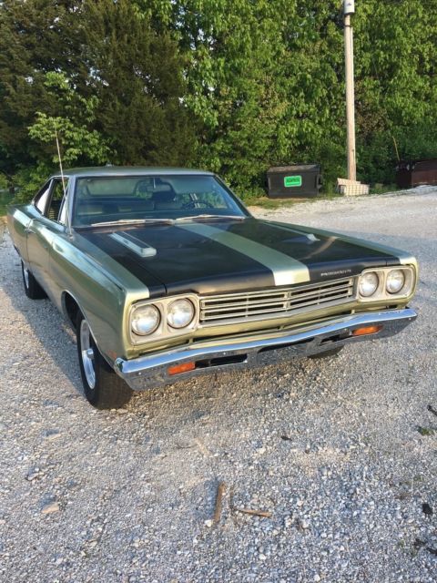 1969 Plymouth Road Runner SEDAN - photo 4