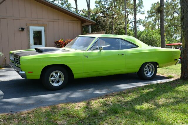 1969 PLYMOUTH ROAD RUNNER 426 HEMI 4 SPEED RUNS STRONG NON MATCHING NUMBER's 1969 Plymouth Road Runner