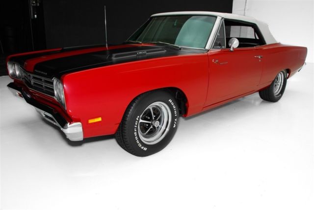 1969 Plymouth Road Runner 426 Hemi, Convertible, Red/Black Bucket Interior, - photo 12