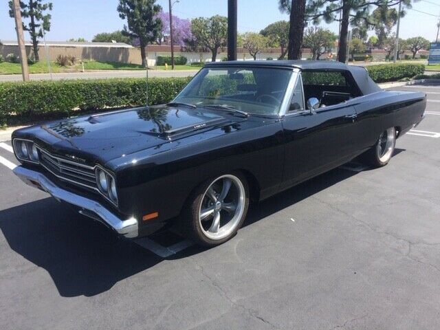 1969 Plymouth Road Runner 6.1 new Hemi Pistol Grip Convertible 1969 Plymouth Road Runner 6.1 Hemi