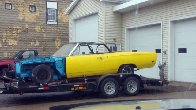 1969 Plymouth Road Runner Convertible 383 V8 4 speed Project car Needs Completed 1969 Plymouth Road Runner Black Bucket