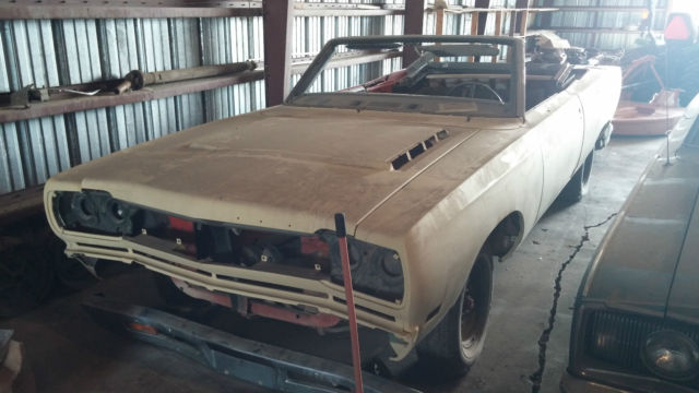 1969 Plymouth Road Runner Convertible project car VERY RARE original 4 speed car 1969 Plymouth Road Runner