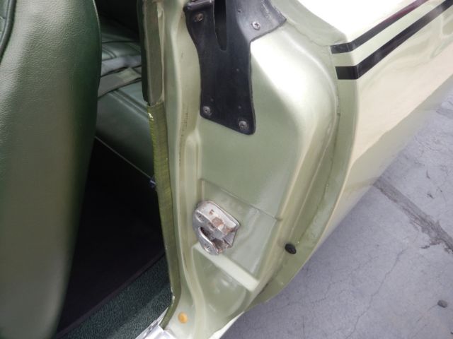 1969 Plymouth Road Runner Buckets with Console - photo 13