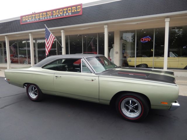 1969 Plymouth Road Runner Buckets with Console - photo 2