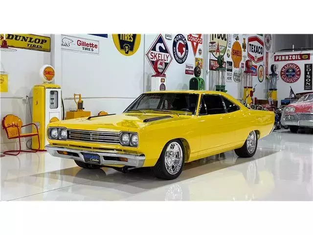 1969 Plymouth Road Runner Full Custom 500 inch, 5-Spd, Frame-Off Resto 1969 Plymouth Road Runner Full Custom