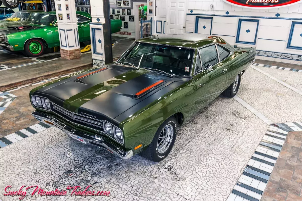 1969 Plymouth Road Runner Rotisserie Resto 383 4 Speed Air Grabber 3.91 SureGrip 1969 Plymouth Road Runner