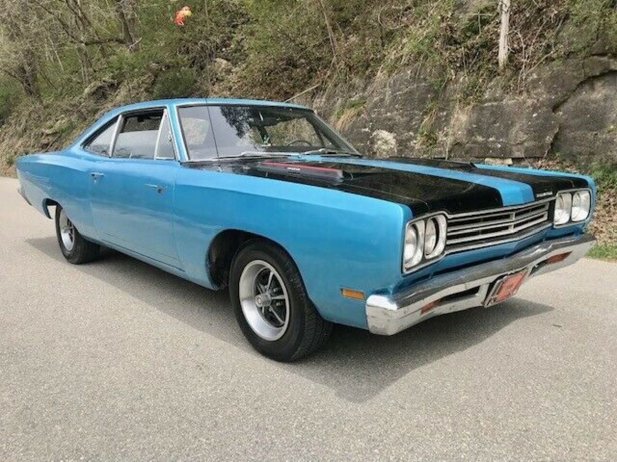1969 Plymouth RoadRunner 383 bucket seats floor shift DailyDriver 1968 1970 1971 1969 Plymouth Road Runner VIDEO No Reserve! 383 floor shift bucket seats