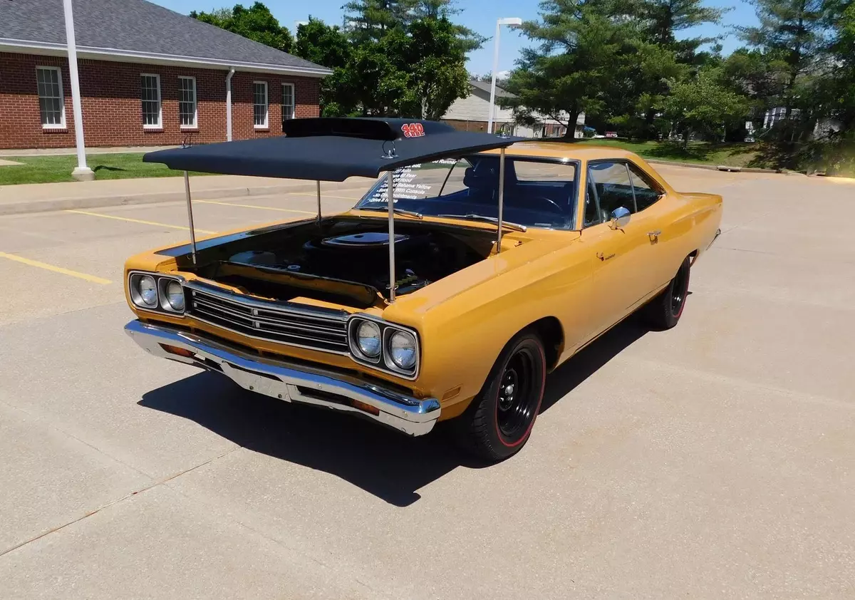 1969 PLYMOUTH ROADRUNNER A12 "M" CODE 440 SIX PACK ROTISSERIE RESTORED STUNNING! 1969 PLYMOUTH Road Runner
