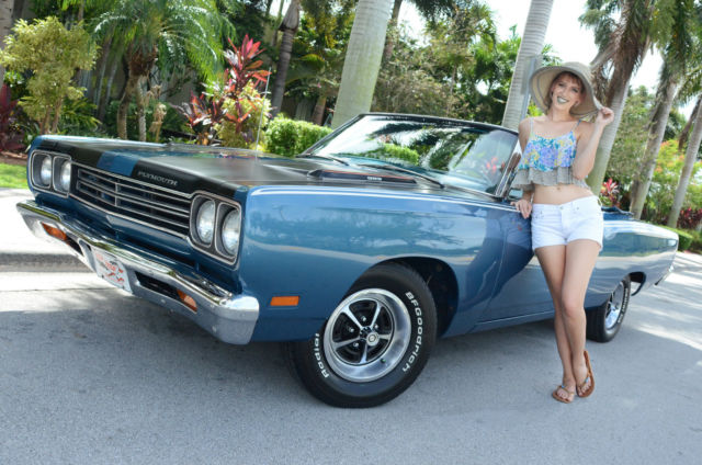 1969 Plymouth Roadrunner Convertible similar to dodge charger superbird 1970 cud 1969 Plymouth Road Runner roadrunner