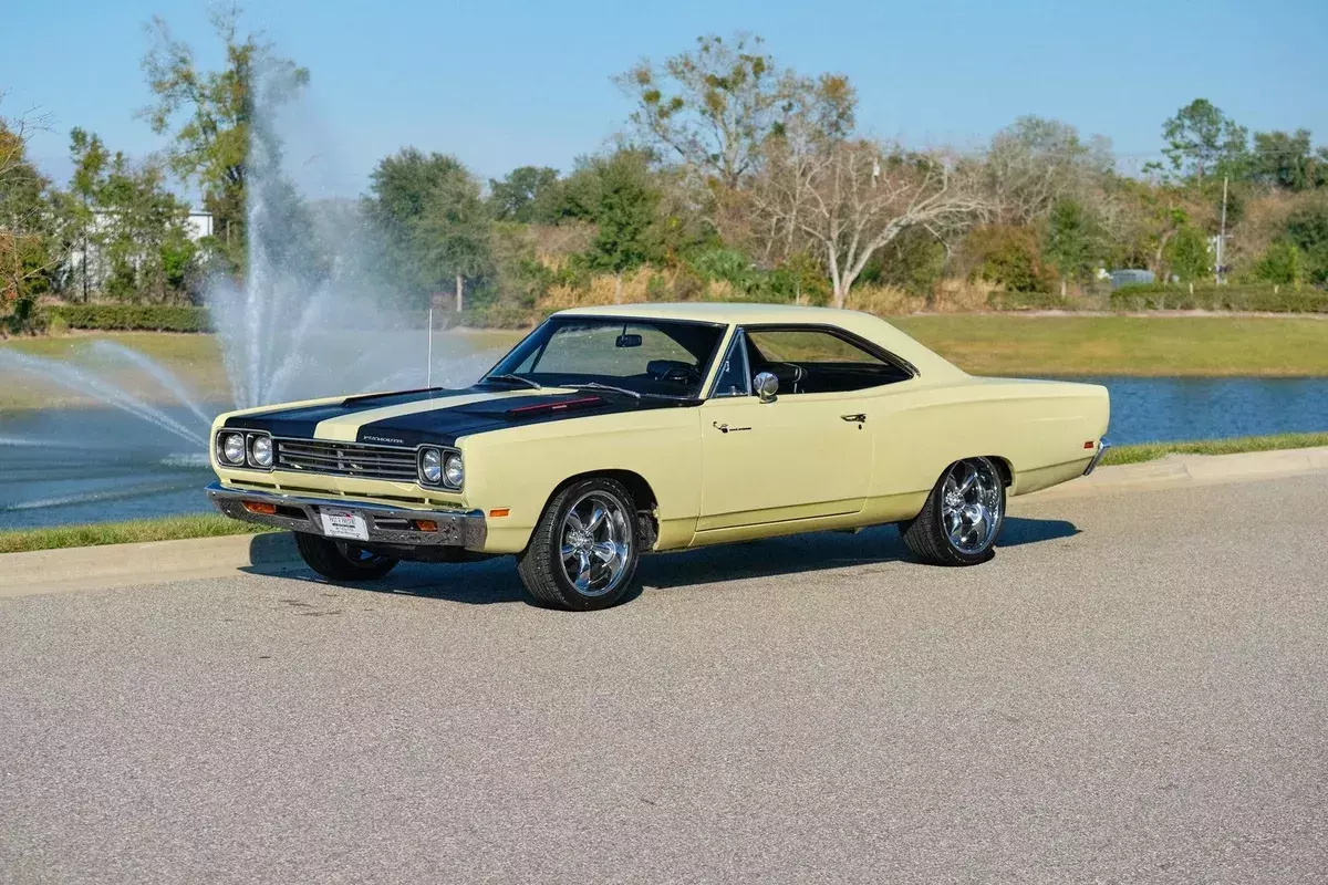1969 Plymouth Roadrunner Freshly Rebuilt 383 V8 Sunfire Yellow 1969 Plymouth Road Runner Freshly Rebuilt 383 V8