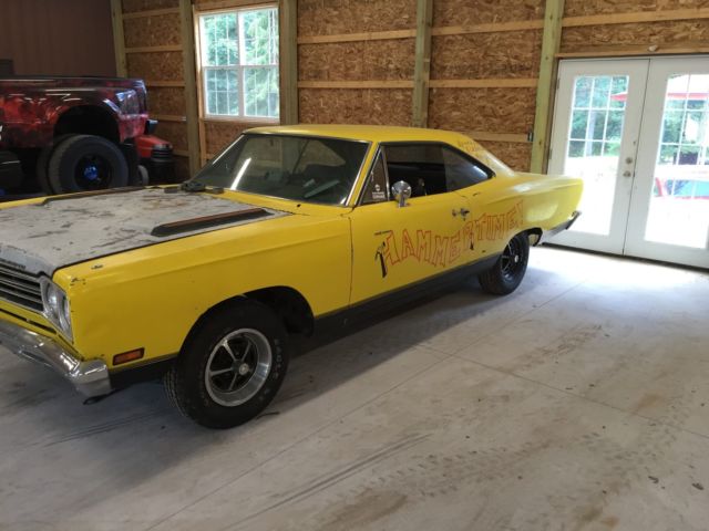1969 PLYMOUTH ROADRUNNER HEMI J CODE 1969 Plymouth Road Runner