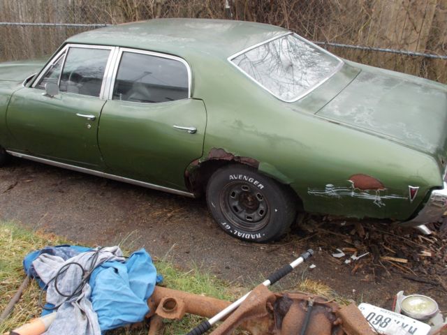 1969 Pontiac Custom S - photo 2