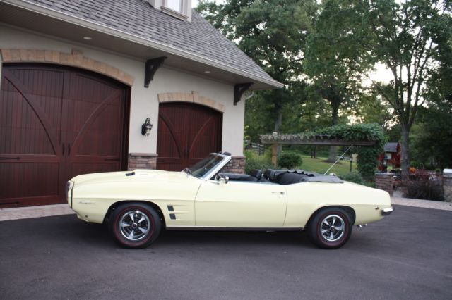 1969 Pontiac Firebird - photo 2