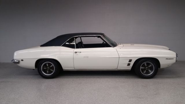 1969 Pontiac Firebird - photo 2