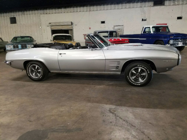 1969 Pontiac Firebird 2-Door Convertible - photo 4
