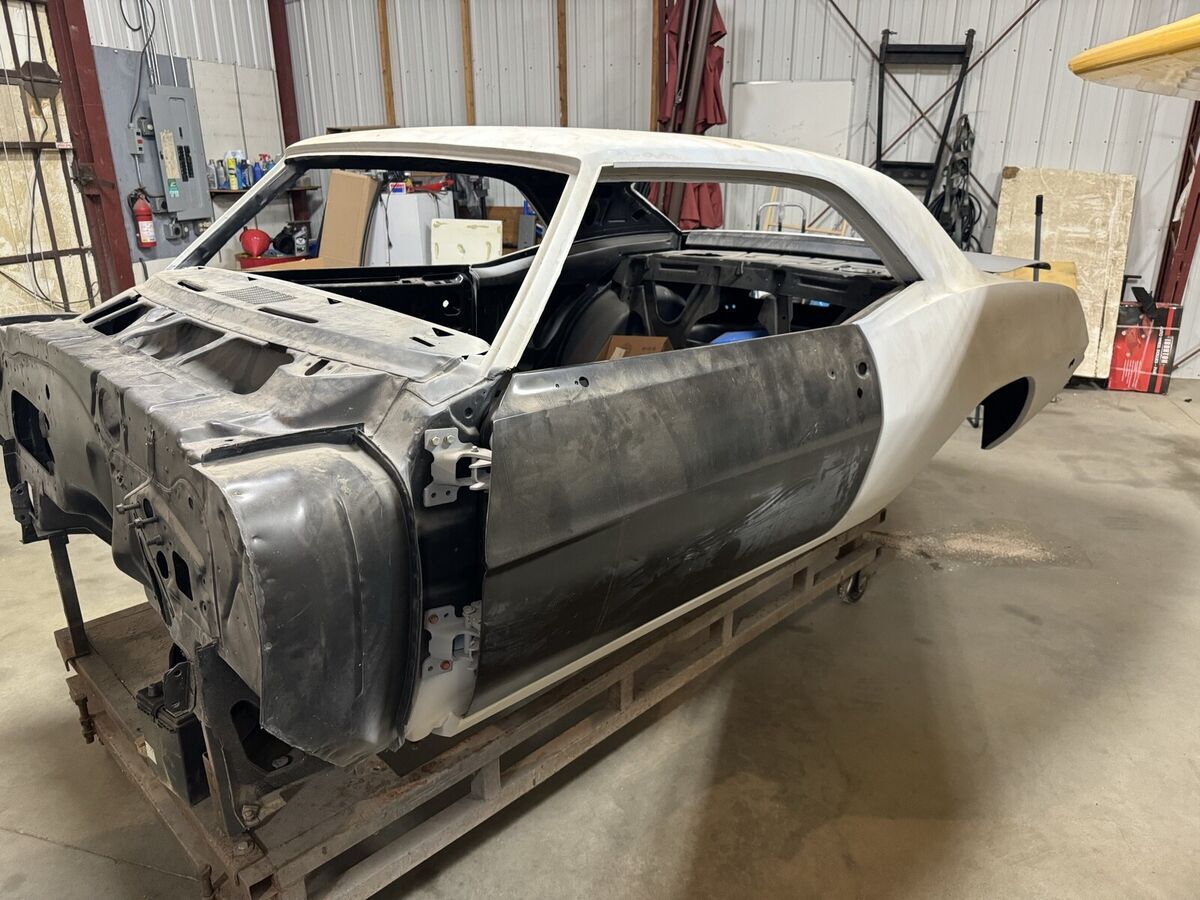 1969 Pontiac Firebird - photo 2