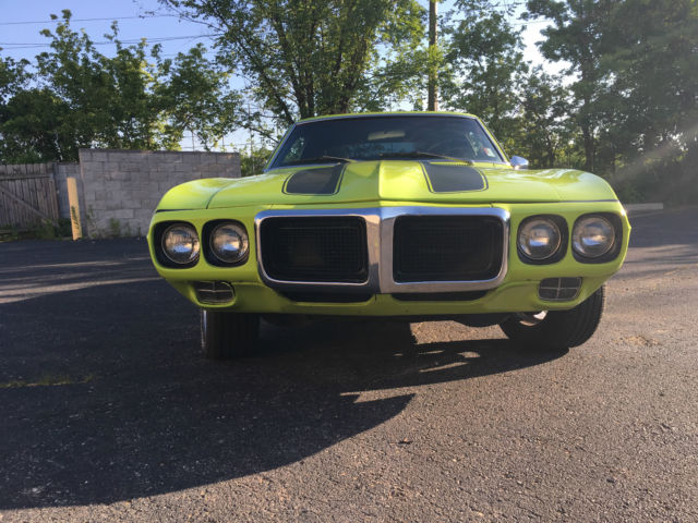 1969 PONTIAC FIREBIRD RESTOMOD 2 DR 350 V8 COUPE Lime Green 1969 Pontiac Firebird 2 Door Coupe
