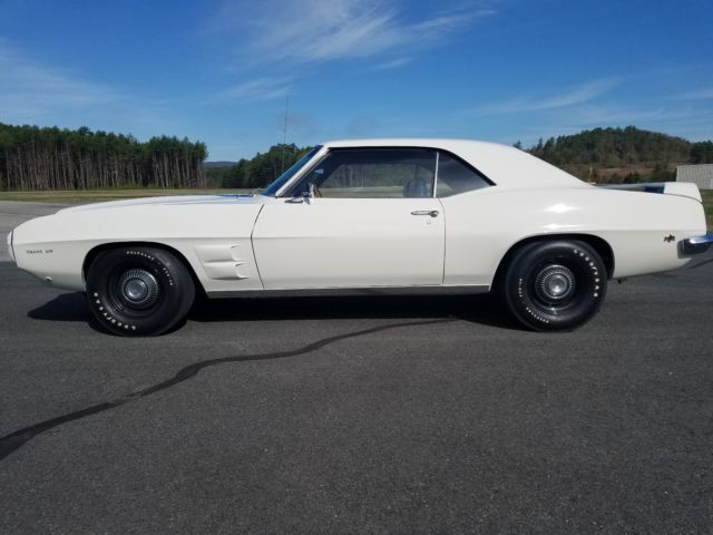 1969 Pontiac Trans Am - photo 3