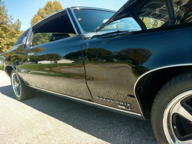 1969 Pontiac Grand Prix Model J - photo 11